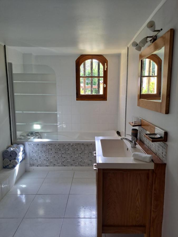 Rez De Jardin Presqu'ile De Giens Apartamento